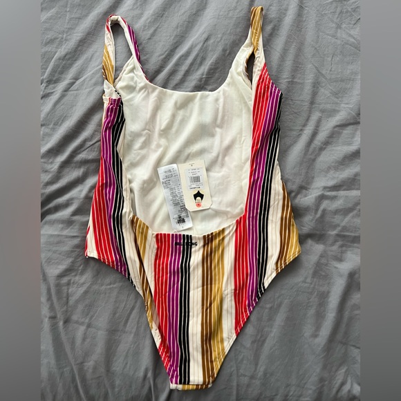 NWT Billabong Size L One Piece Swimwear - Picture 4 of 10